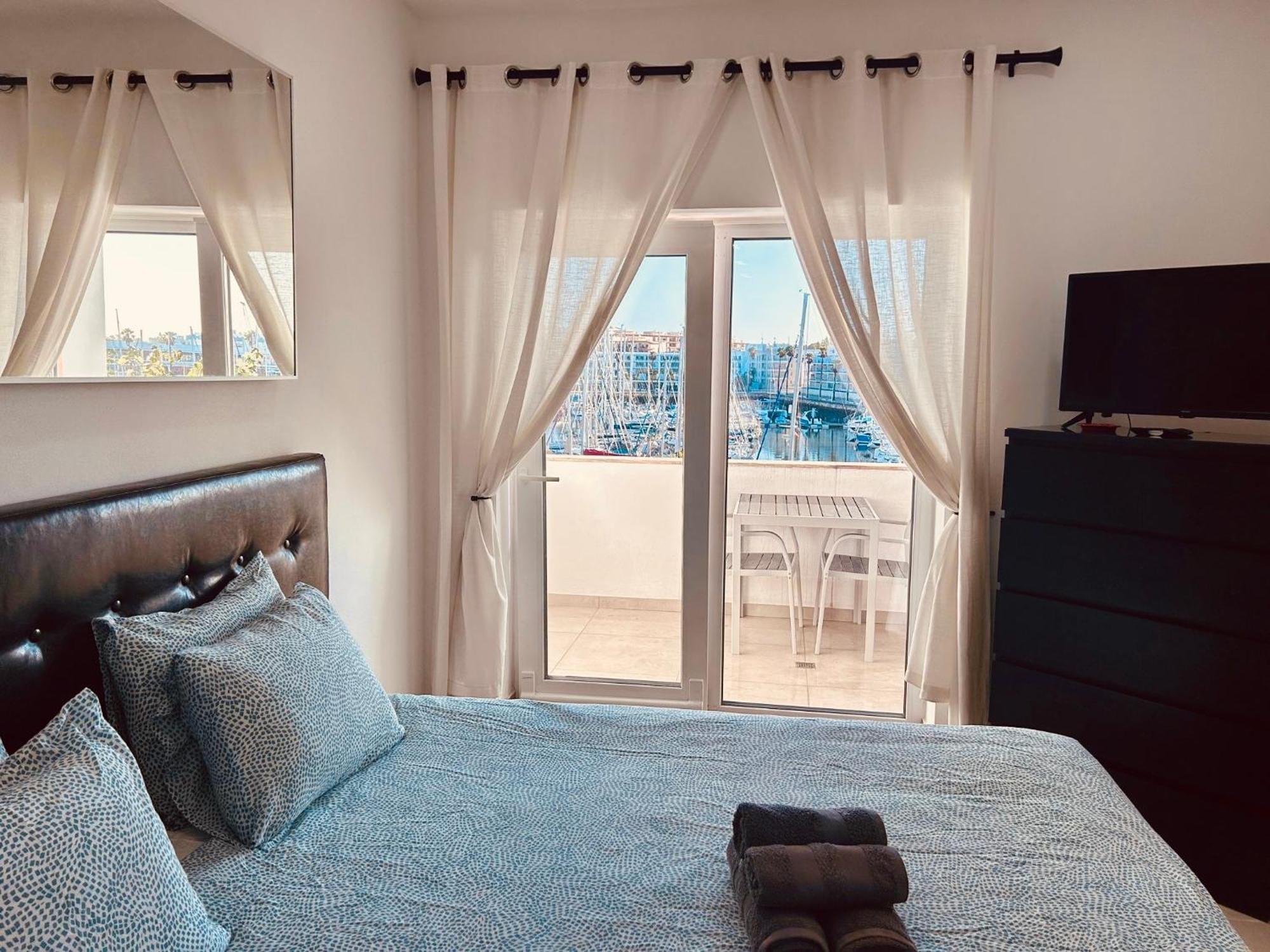 Central Lagos Apt With Marina Views Near Beaches Eksteriør billede