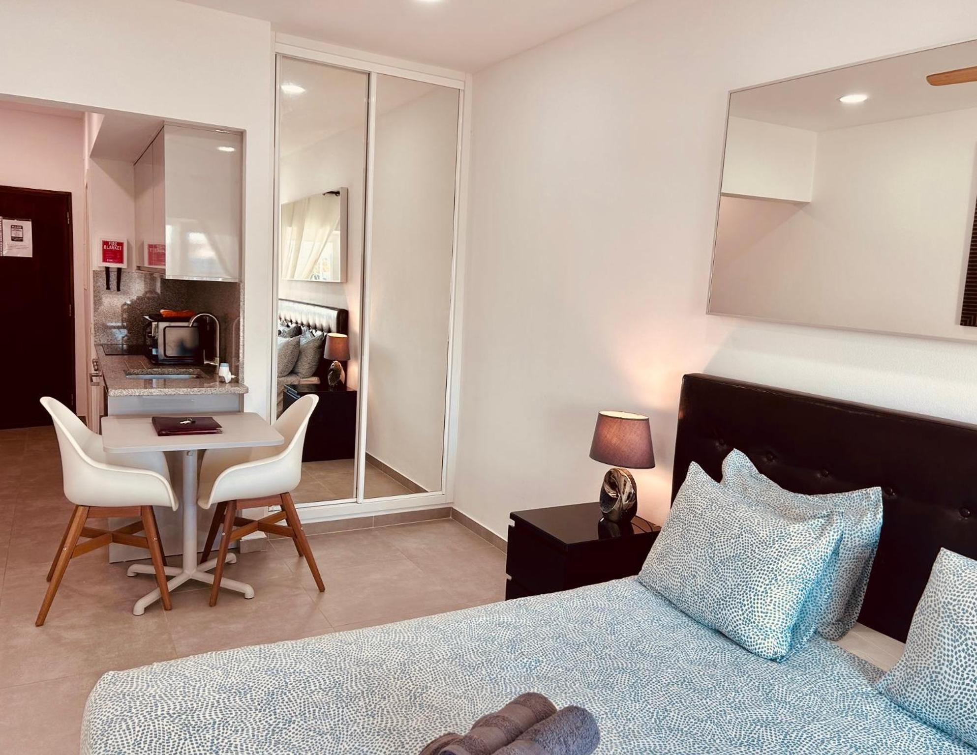 Central Lagos Apt With Marina Views Near Beaches Eksteriør billede